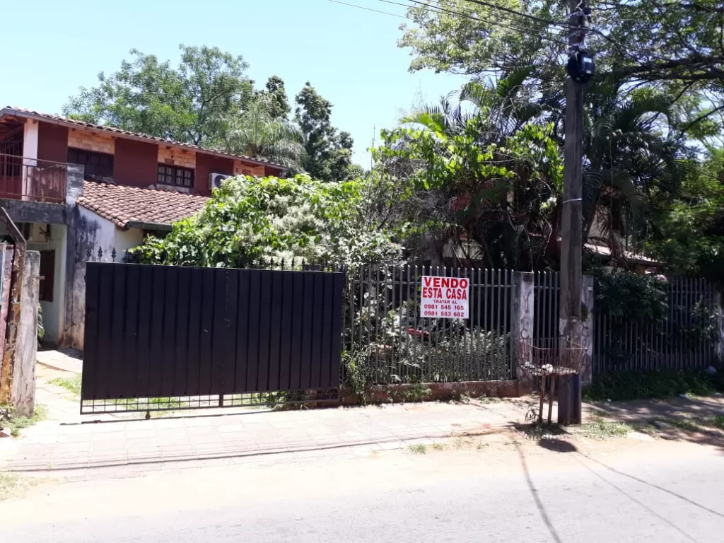 Casa de dos plantas en Villa Elisa, zona Colegiales — foto 3