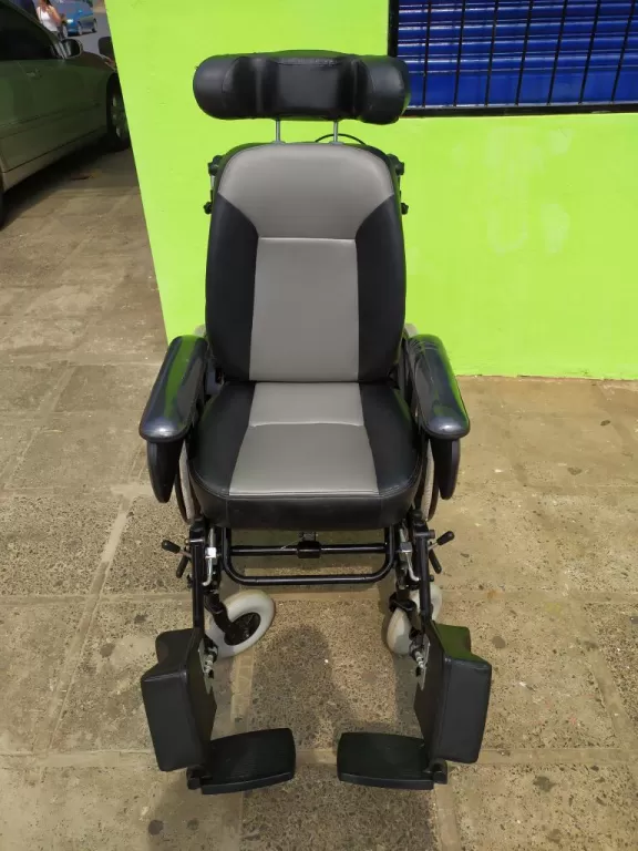OFERTA!!Vendo silla de ruedas semi nueva — foto 3