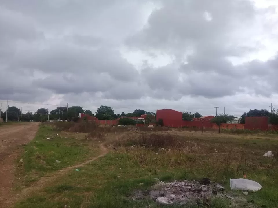 VENDO HERMOSO TERRENO EN MARIANO ROQUE ALONSO COD 2781 — foto 3