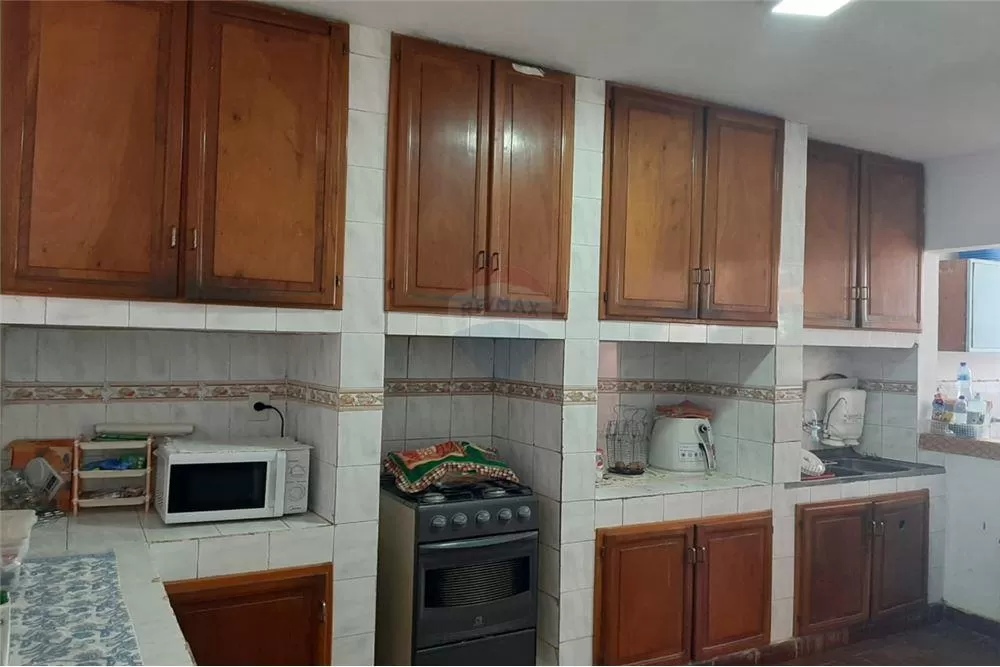 VENDO LINDA CASA EN ZONA CONMEBOL — foto 3