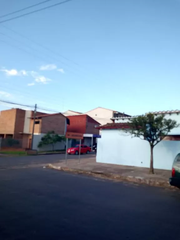 VENDO CASA EN ESQUINA RESIDENCIAL ZONA FERNANDO DE LA MORA — foto 2