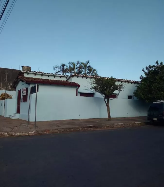 VENDO CASA EN ESQUINA RESIDENCIAL ZONA FERNANDO DE LA MORA — foto 3
