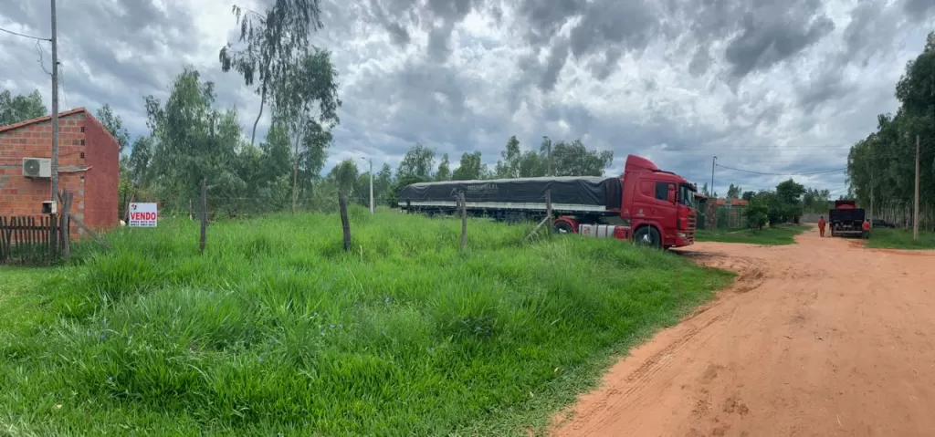 VENDO TERRENO EN LA CIUDAD DE LIMPIO, EXCELENTE UBICACIÓN EN ESQUINA — foto 3