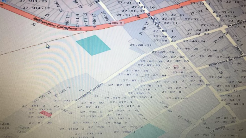 SE vende casa sobre asfalto en Ypacarai — foto 3
