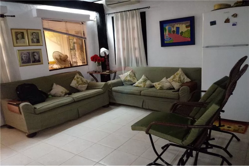 AMPLIA RESIDENCIA CON PISCINA. EN ASUNCIÓN 260,000 USD — foto 3