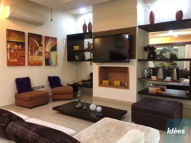 Alquiler Hermosa Casa 5 Dormitorios Amoblada Excelente en Los Laureles — foto 2