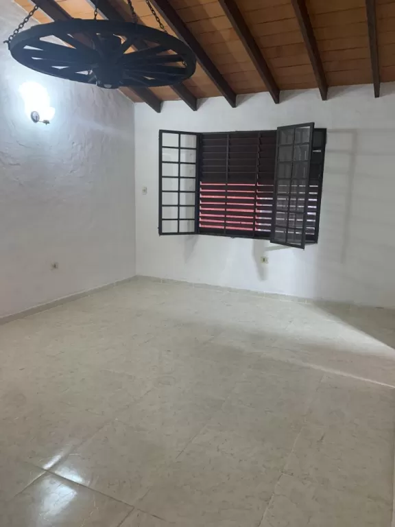 Alquilo departamento planta alta en Lambare — foto 3