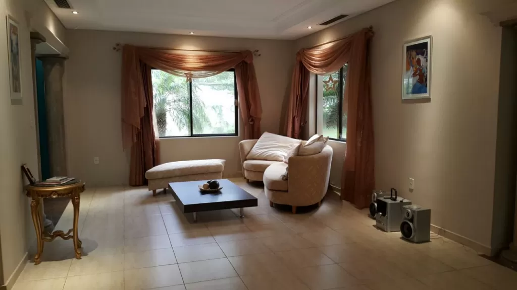 LAMBARÉ, YACHT Y GOLF CLUB: ELEGANTE RESIDENCIA, 3.000 M2 S CAMPOS DE GOLF, 6 DORMITORIOS — foto 2