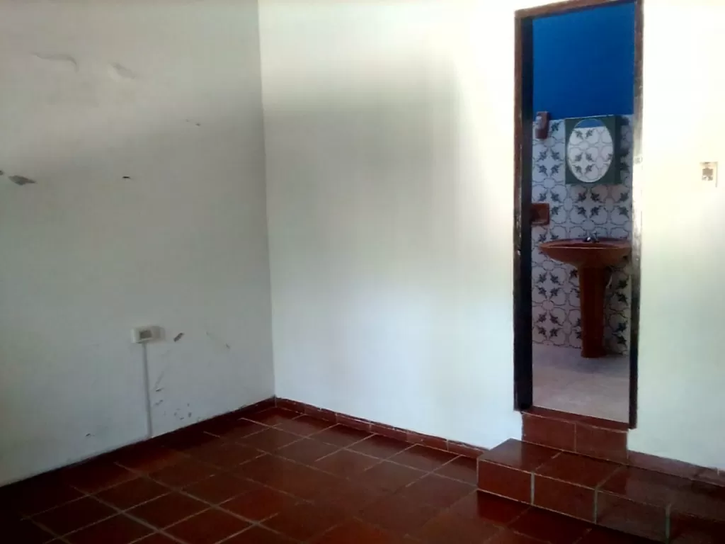 OFERTA!! CASA EN VENTA A DOS CUADRAS DE LA AVDA. PRIMER PRESIDENTE - ASUNCIÓN — foto 3