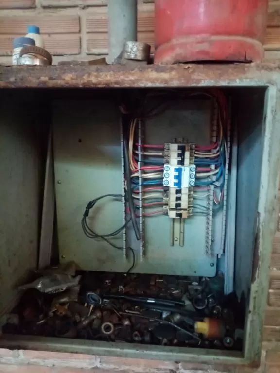 DOY EN ALQUILER O VENDO HERMOSO GALPÓN CON UBICACIÓN ESTRATÉGICA — foto 3