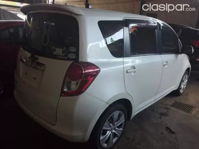 Toyota Ractis 2008 - foto 2