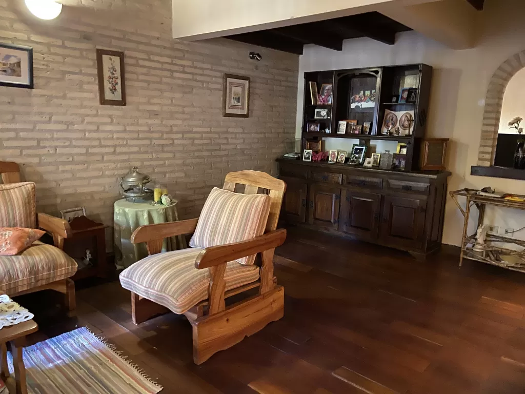 Vendo casa barrio Mburucuya — foto 2