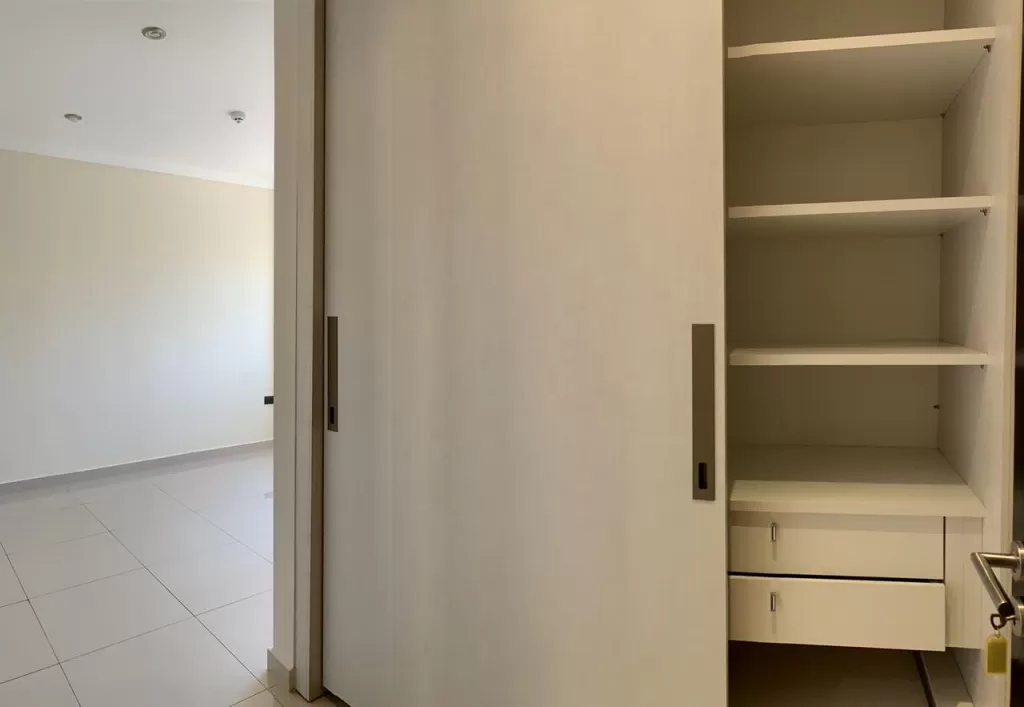 EDIFICIO DOMINICACARMELITAS: LUJOSO DEPTO, 3 SUITES, + 2 COCHERAS - 2.000 USD+IVA. — foto 3