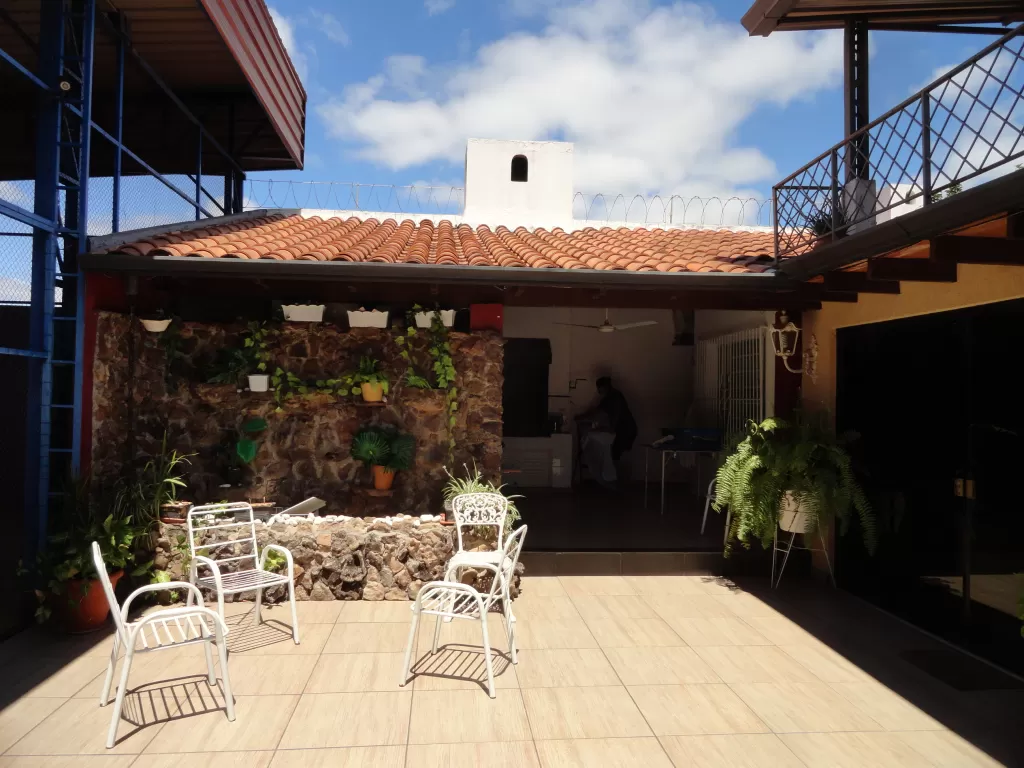 REMATO HERMOSA CASA EN ASUNCION. ZONA B° OBRERO — foto 3