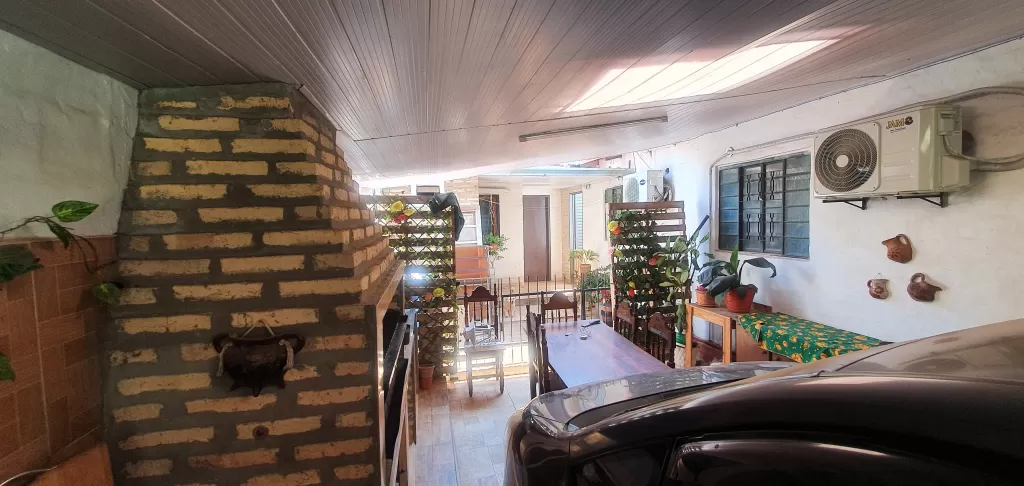 HERMOSA CASA EN VILLA ELISA BARRIO ARROYO SECO — foto 3