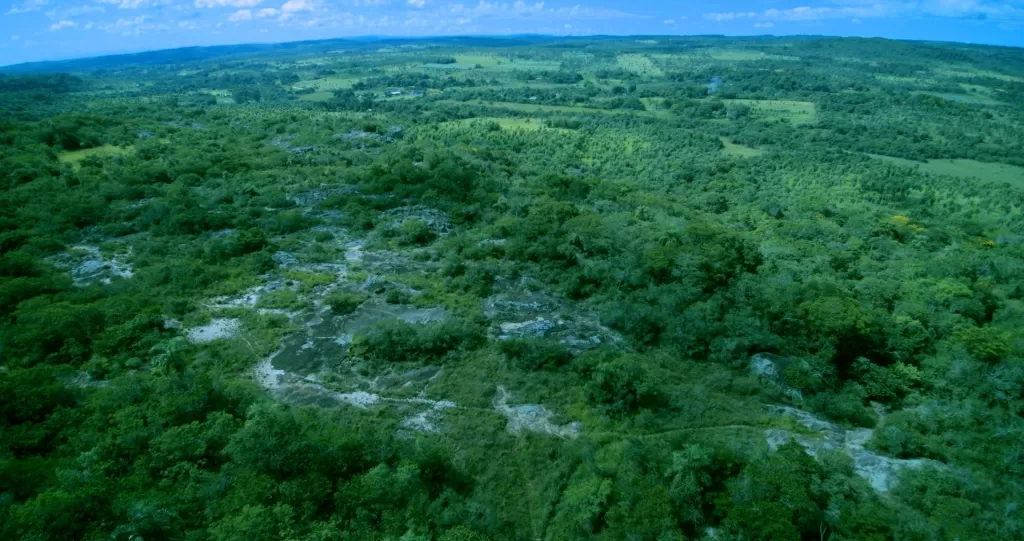 Piribebuy: único terreno de 25 hectáreas con vistas panorámicas sobre una meseta pedregosa — foto 2