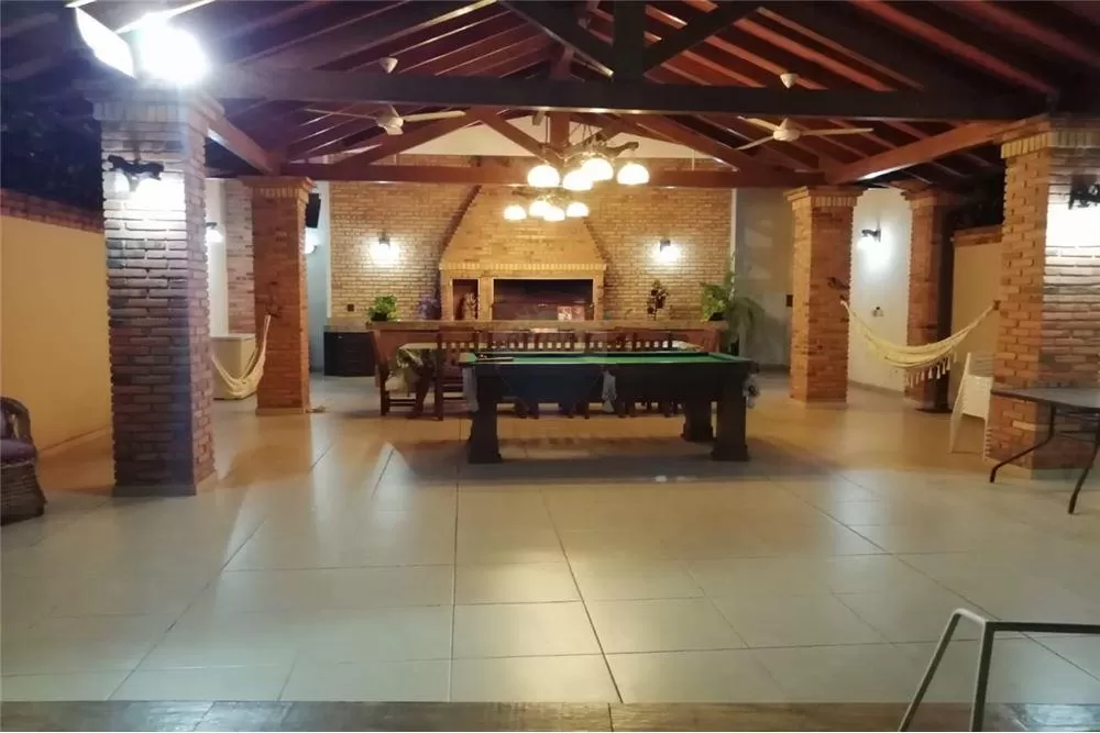 VENDO HERMOSA RESIDENCIA EN LA CIUDAD DE LIMPIO 260,000 USD — foto 3