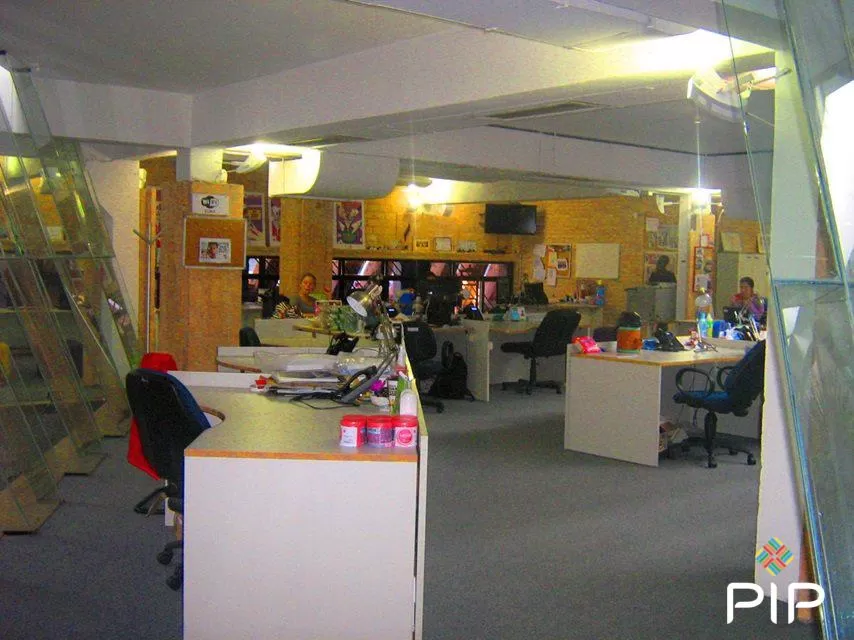 Alquilo 1.200 m2 de oficinas amobladas - Villa Elisa. Cod: GM — foto 3