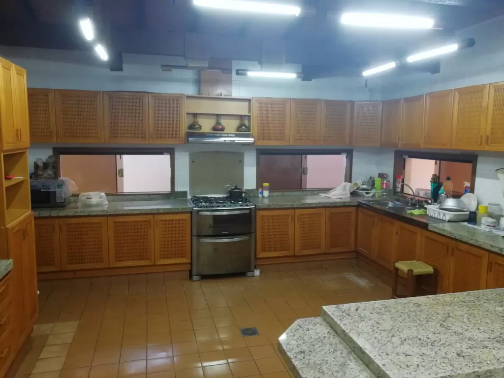 Z SHOPPING DEL SOL: CONFORTABLE RESIDENCIA, TRES DORMITORIOS, GRAN JARDÍN, PISCINA. — foto 3