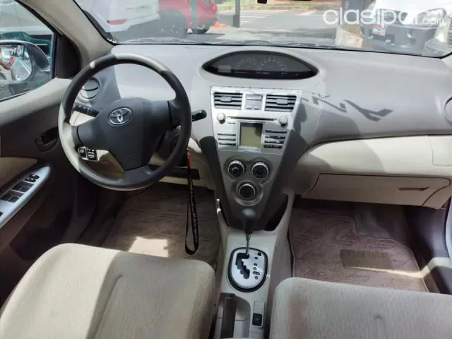 Toyota Belta 2010 — foto 4