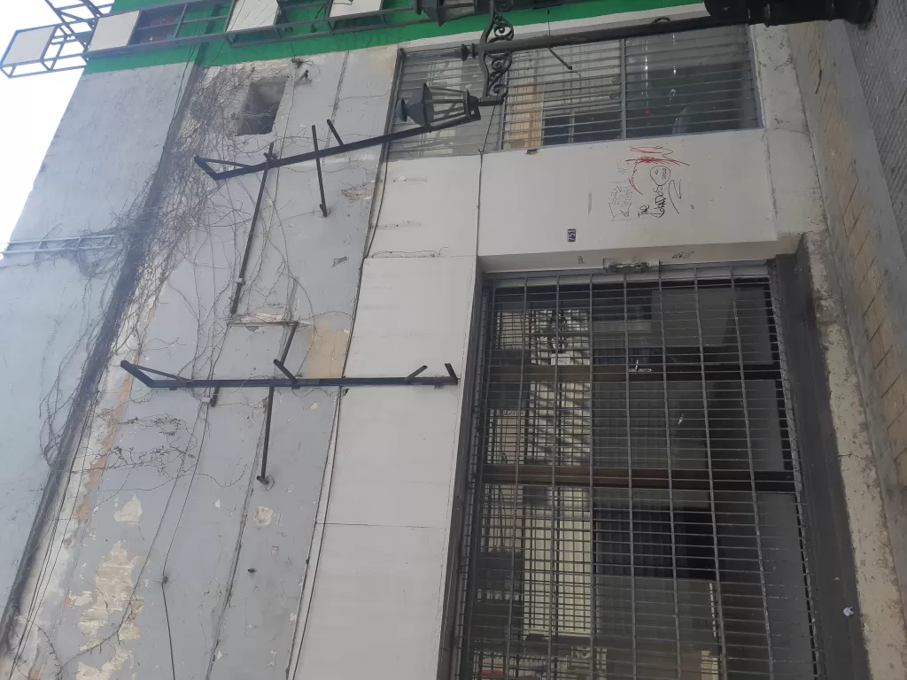 Alquilo amplio salón comercial en excelente ubicación — foto 2
