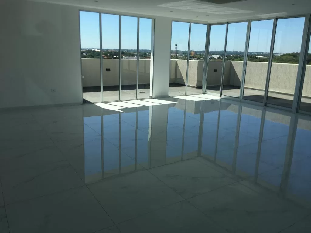 Dpto. Edificio Rembrandt Barrio los Laureles. Zona Importante y tranquila de Asunción — foto 2