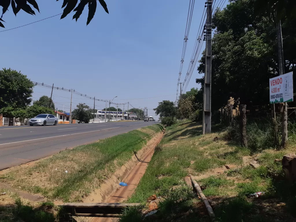 LIMPIO: SOBRE RUTA 3 AMLIO TERRENO CON VARIOS ACCESOS - 4.900 m2! — foto 2