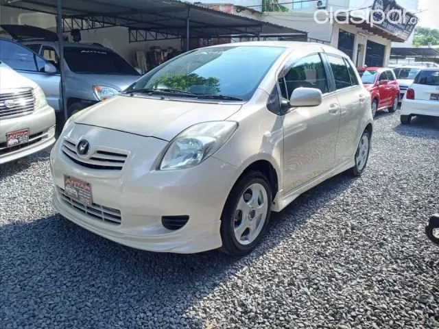 Toyota Vitz 2005 — foto 3
