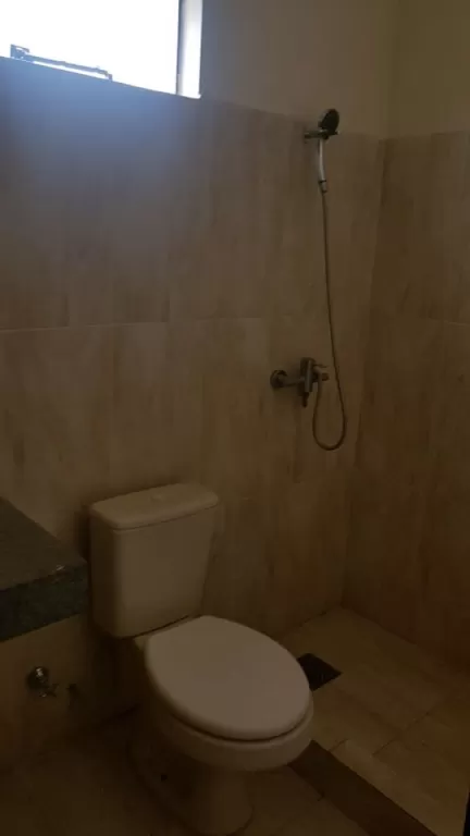 ALQUILO DUPLEX EN LUQUE VILLA ADELA. ZONA LOS JARDINES. COD 2540 — foto 2