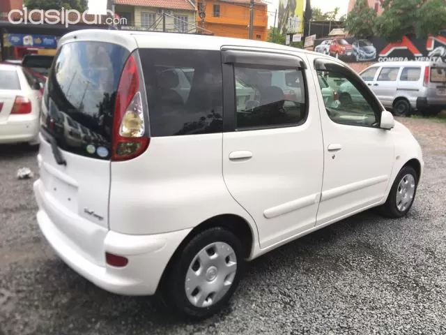Toyota Funcargo 2004 — foto 3