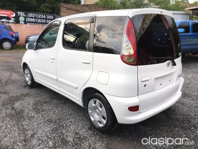 Toyota Funcargo 2004 — foto 4