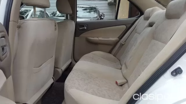 Nissan Sunny 2004 — foto 3
