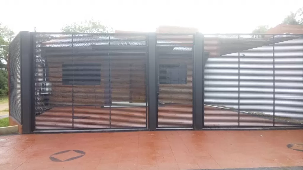 ALQUILO HERMOSO DUPLEX EN LAMBARE. ZONA COLEGIO SEK — foto 2