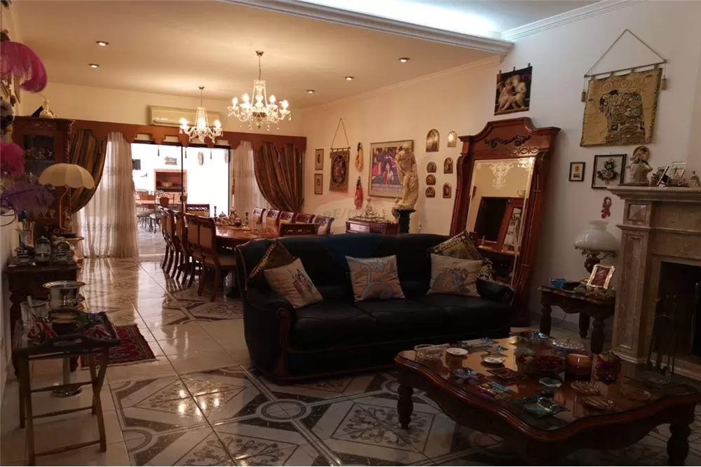 Vendo Residencia en Barrio Las Mercedes 400,000 USD — foto 2