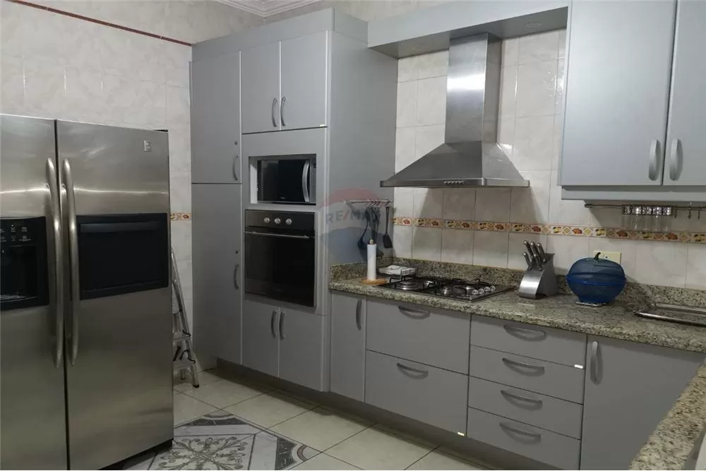 Vendo Residencia en Barrio Las Mercedes 400,000 USD — foto 3