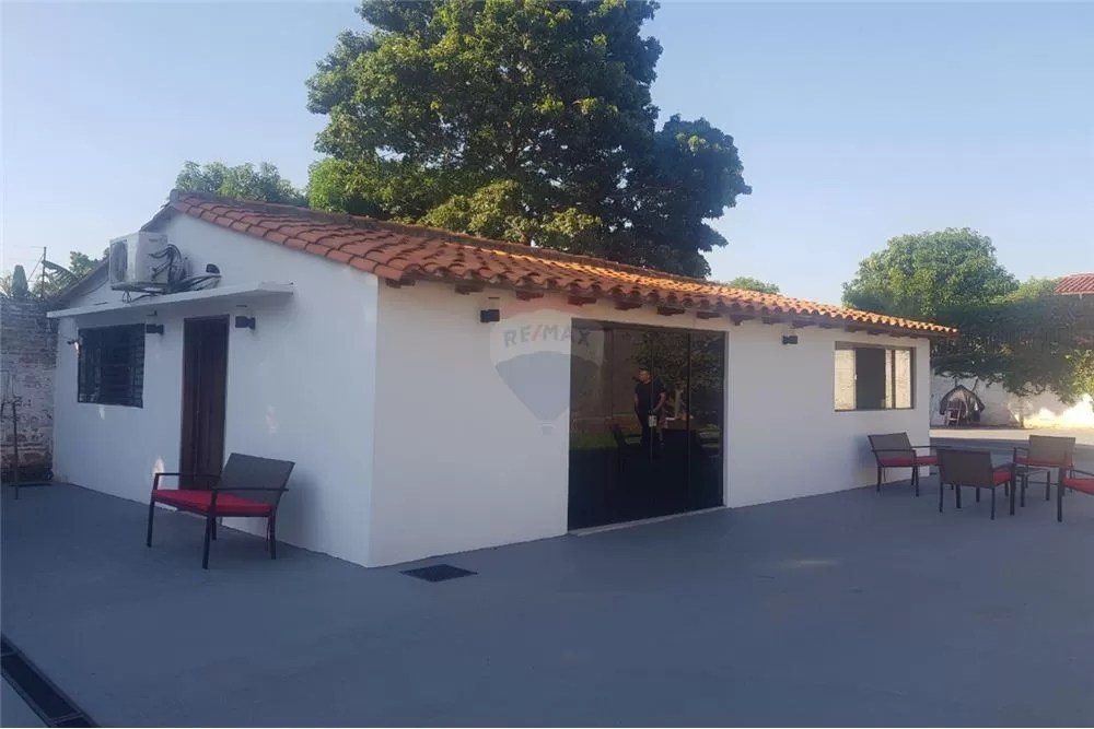 AMPLIO TERRENO EN LAMBARE - CUATRO MOJONES 940,000,000 ₲ — foto 2