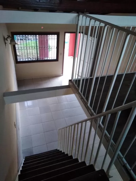 VENDO CASA EN MARIANO ROQUE ALONSO ZONA AEROPUERTO COD 2813 — foto 2