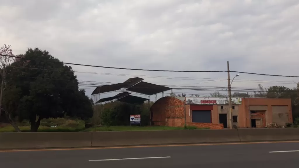 VENDO UNA HECTÁREA SOBRE RUTA EN ITAUGUA — foto 2
