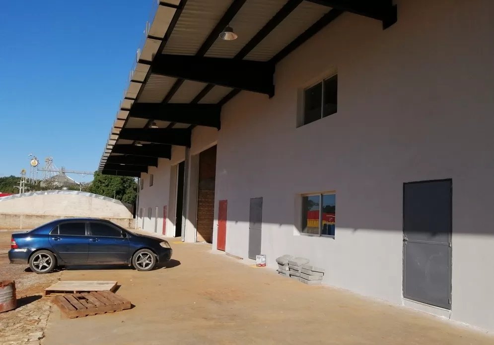 ALQUILO 3 DEPOSITOS DE 1400 M2 A ESTRENAR SOBRE LA RUTA EN CAPIATA. — foto 2