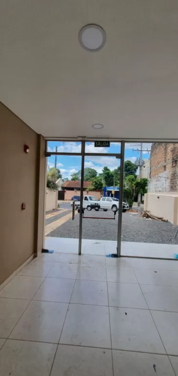 ALQUILO SHOW ROOM CON DEPOSITO Y OFICINAS A UNA CUADRA DE EUSEBIO Y BARTOLOME DE LAS CASAS — foto 2