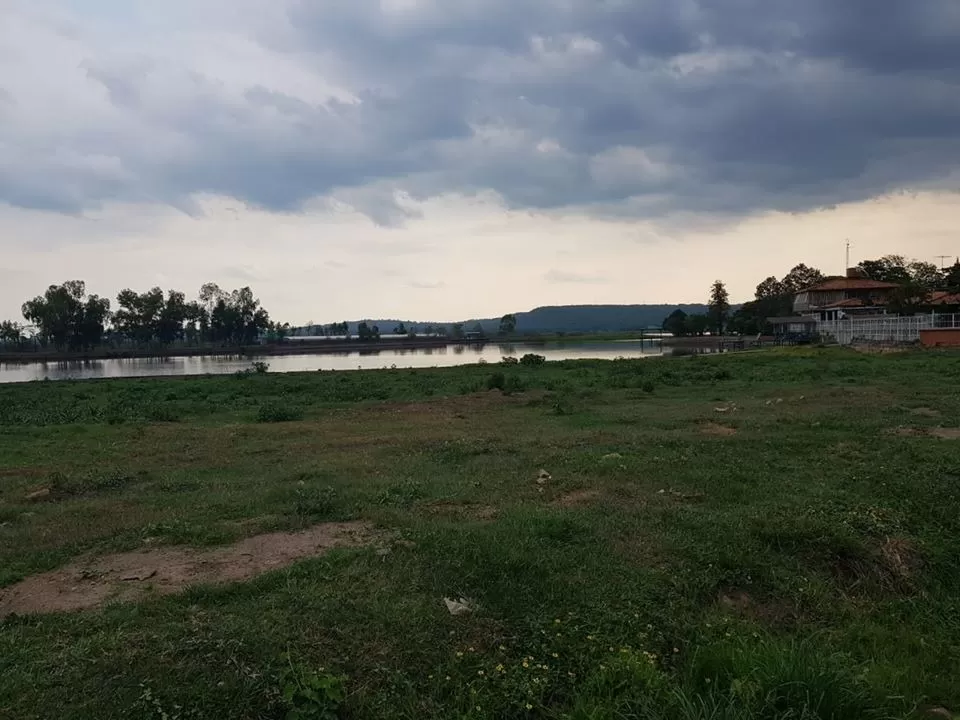 SAN BERNARDINO: 1.000 M2 S LAGO YPACARAÍ, IMPERDIBLE OPORTUNIDAD - 300.000 USD. — foto 2