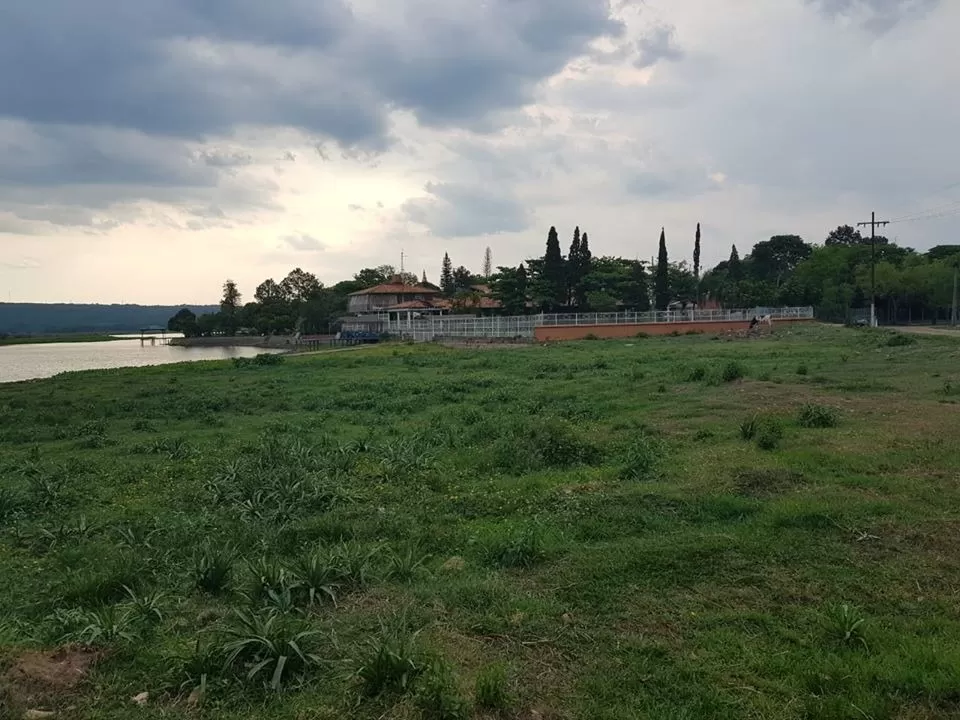 SAN BERNARDINO: 1.000 M2 S LAGO YPACARAÍ, IMPERDIBLE OPORTUNIDAD - 300.000 USD. — foto 3