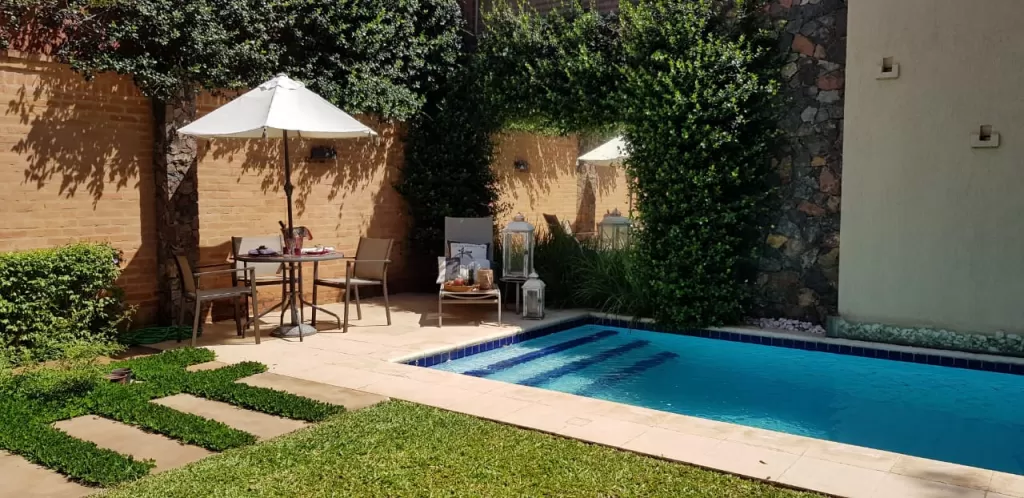 VENDO Hermosa Casa en Fdo. Zona Norte, A Pasos De Avd. Mariscal Lopez — foto 3