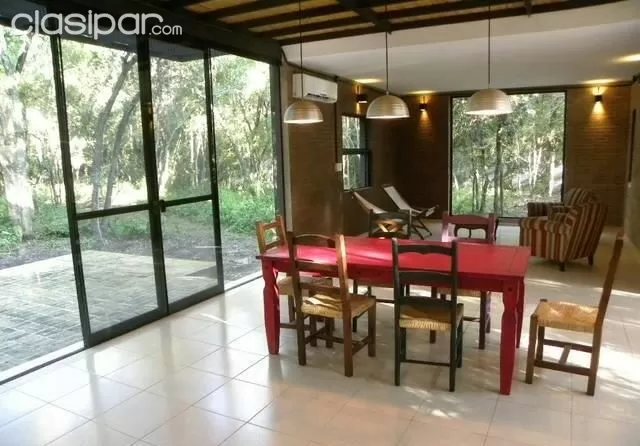 SURUBI-Í: 2.400 M2, HERMOSA RESIDENCIA, ELEGANTE UBICACIÓN - 180.000 USD. — foto 2
