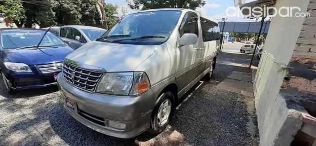 Toyota Hiace 2001 - foto 2