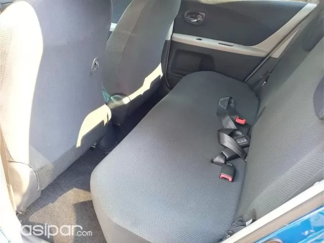 Toyota Vitz 2010 — foto 3