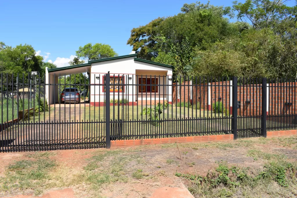 Alquilo casa en Coronel Bogado — foto 2