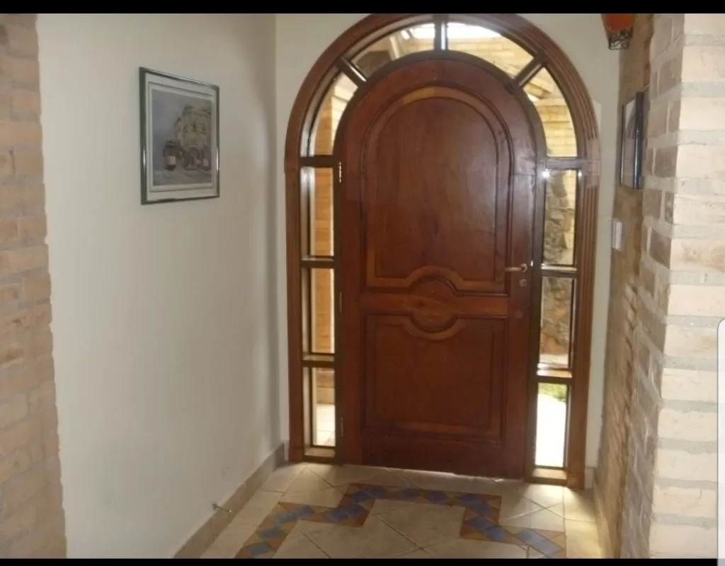 YCUA SATI, GOETHE: REMATO! - ELEGANTE RESIDENCIA - BAJÓ A 300.000 USD!! — foto 3