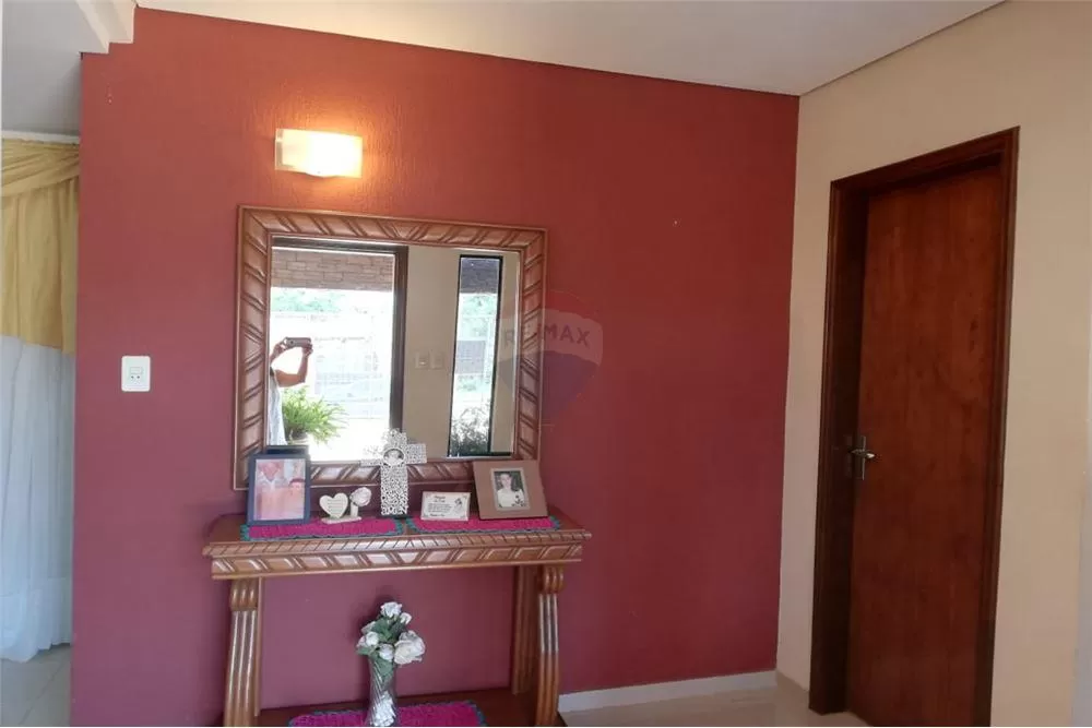 VENDO HERMOSA CASA EN SAN LORENZO — foto 2