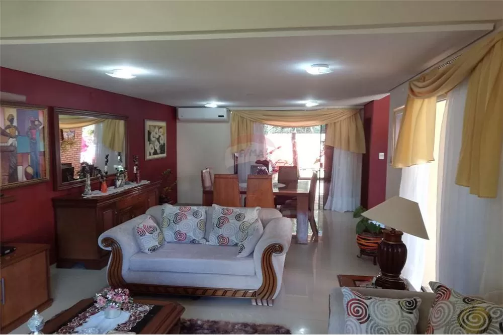 VENDO HERMOSA CASA EN SAN LORENZO — foto 3